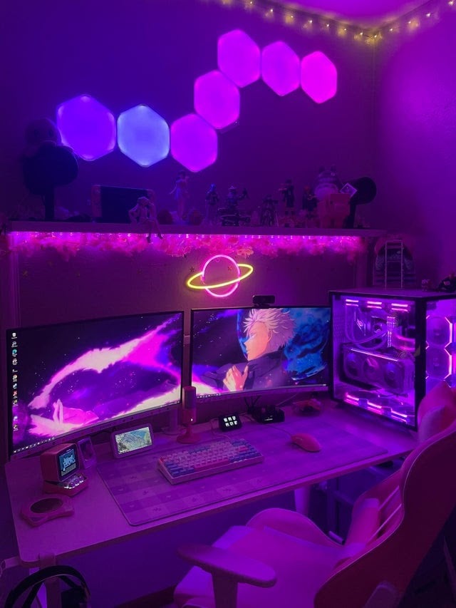 Pink Sky Gaming Bedroom Idea