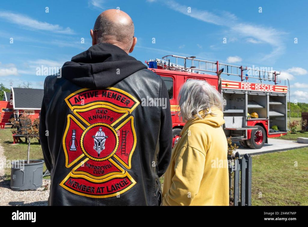 Artists Pay Tribute to the Bravery of Los Angeles Firefighters with Creative Honors