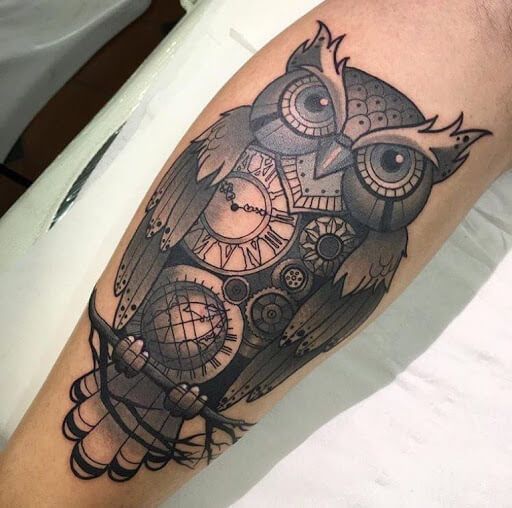 Animal-Inspired Headgear: Stunning Women Decorated with Mysterious Tattoos Animal-Inspired Headgear: Stunning Women Decorated with Mysterious Tattoos