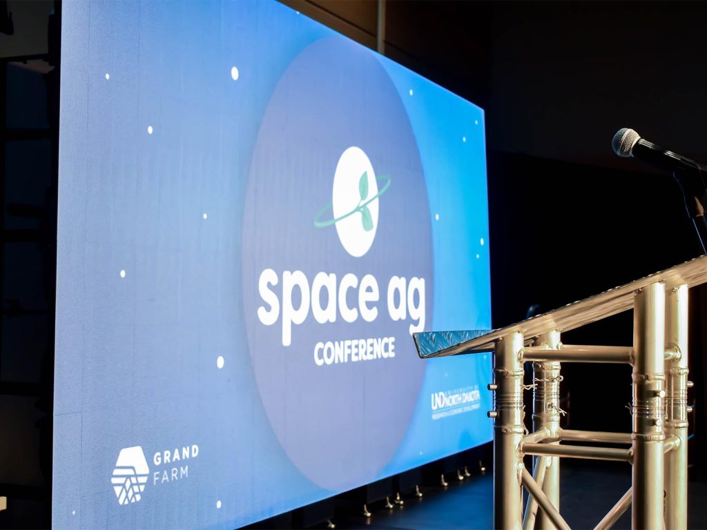 Groundbreaking Space Greenhouse Created to Grow Plants for Earth’s Inhabitants Groundbreaking Space Greenhouse Created to Grow Plants for Earth’s Inhabitants