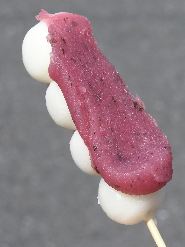 Japan’s Quickest Mochi Artisan Showcases Traditional Treat Making at Blazing Speed