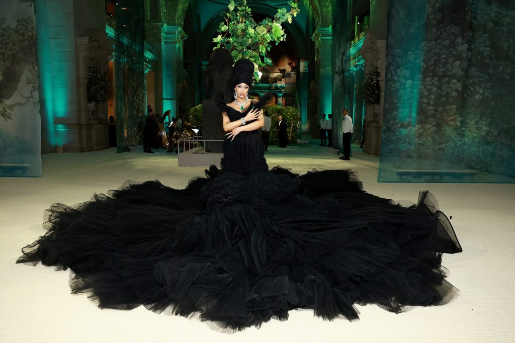 The Met’s New Exhibit Explores Asian Femininity on Its Own Terms