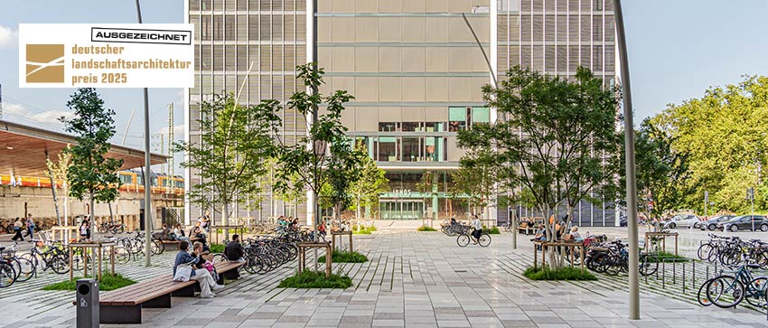 Landscaped Bands Seamlessly Incorporate Subterranean Natural History Museum into Forest Setting Landscaped Bands Seamlessly Incorporate Subterranean Natural History Museum into Forest Setting