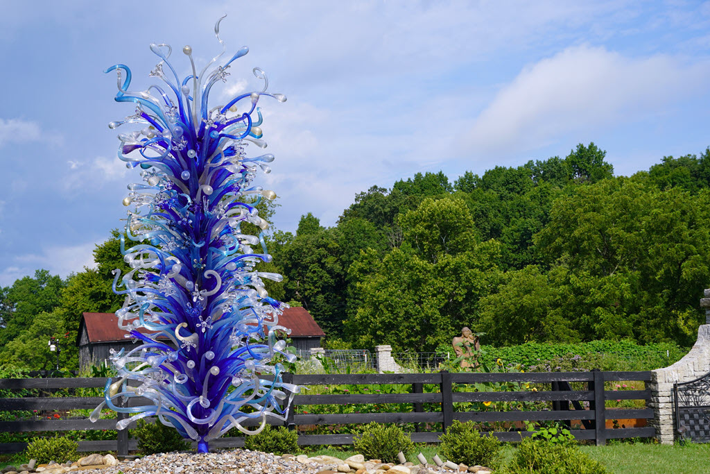 New Chihuly Glass Art Show Launches at Kentucky Distillery, Fusing Bourbon and Glassblowing New Chihuly Glass Art Show Launches at Kentucky Distillery, Fusing Bourbon and Glassblowing