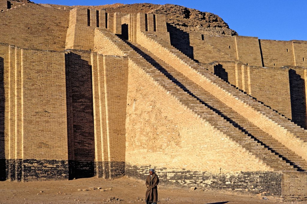 Severe Drought in Iraq Uncovers 2000-Year-Old Tombs