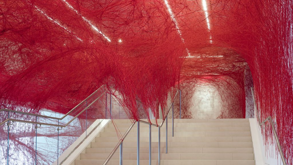 Cutting-Edge Web-Inspired Sculptures by Chiharu Shiota Displayed in New York Cutting-Edge Web-Inspired Sculptures by Chiharu Shiota Displayed in New York
