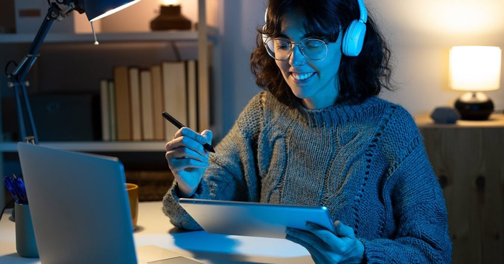 Preparing Your Displate Shop for Peak Sales Season 2025: A Guide to Uploading and Selling