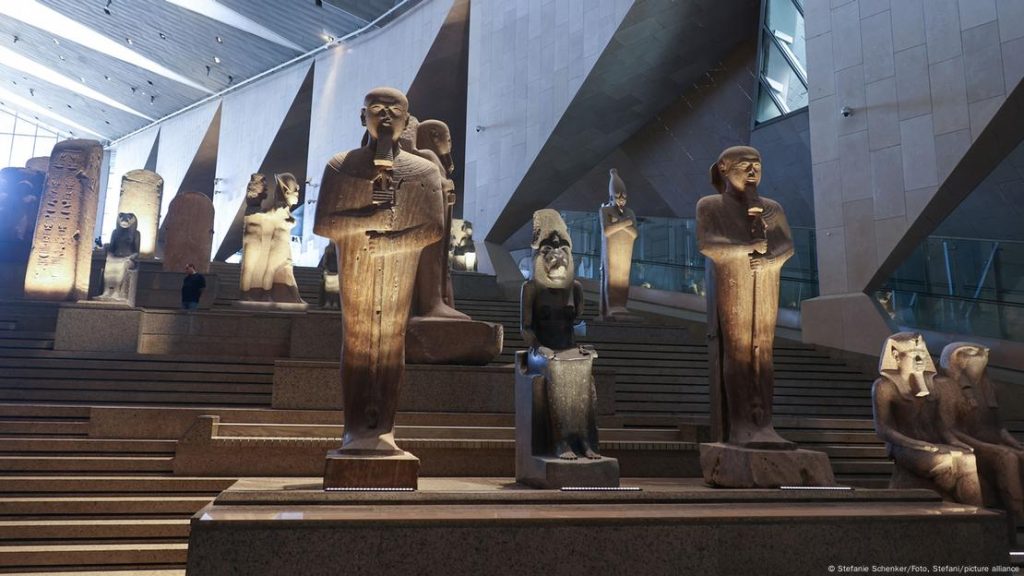 Completion of Restoration for Ancient Egyptian Pharaoh Statues 1,200 Years Following Earthquake