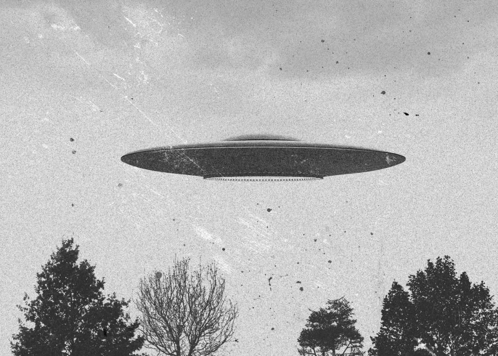 Exploring UFO Phenomena Without Featuring Flying Saucers Exploring UFO Phenomena Without Featuring Flying Saucers