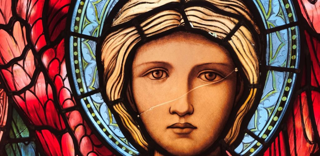 Handcrafted Radiant Paper Art: Gateways to Imaginative Realms Formed by Reminiscences