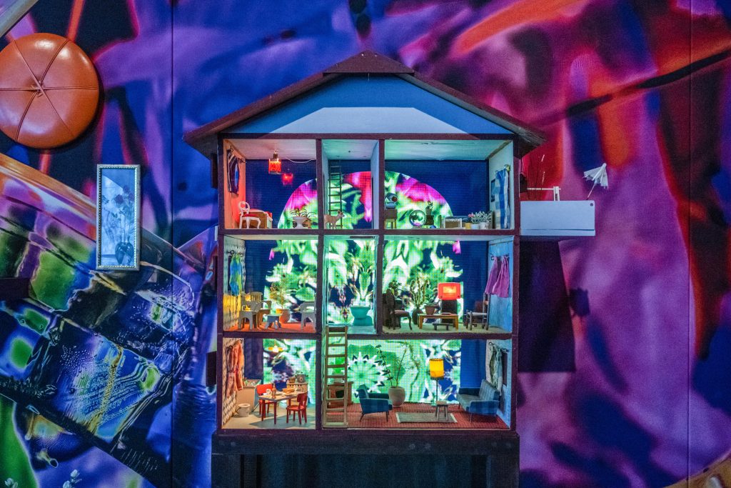 Tape Artist Turns Grand Gallery Rotunda into Colorful Psychedelic Exhibit