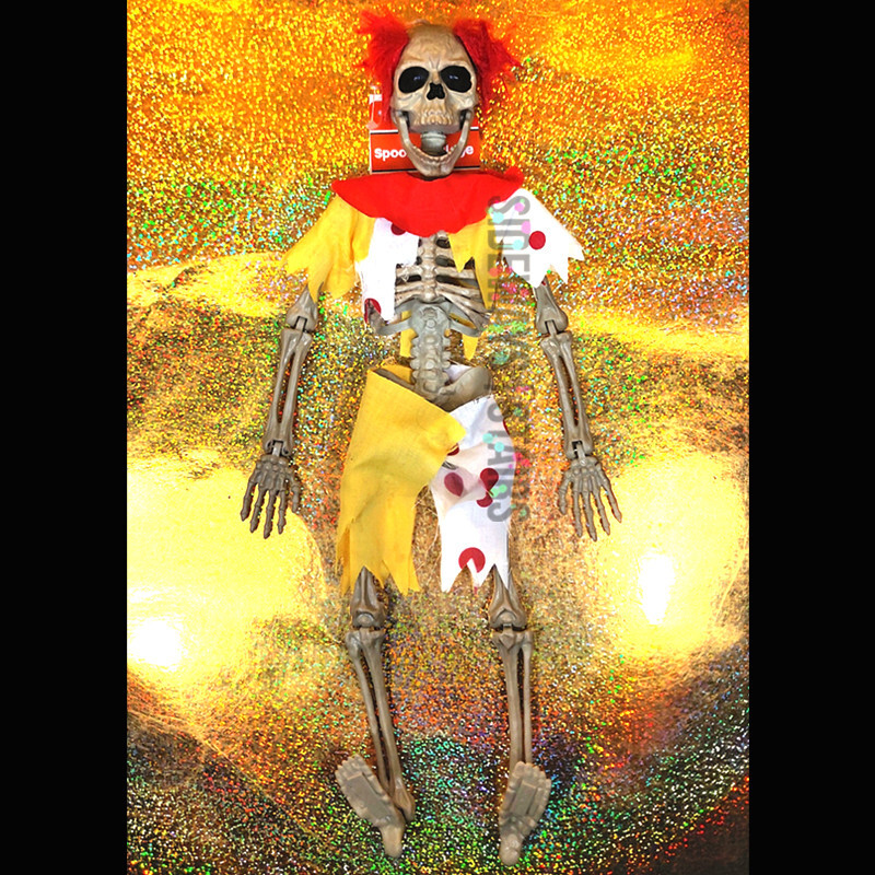 Father Explores Museum Following Gummy Ingestion and Bursts Into Laughter at Oversized Art Pieces