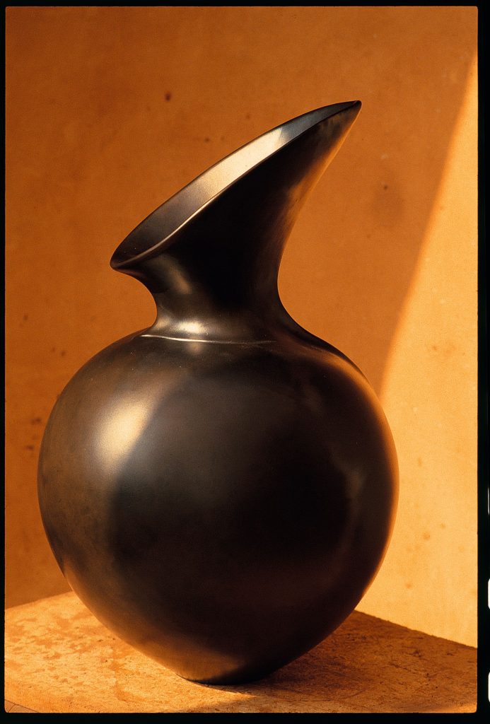 Ceramic Artist Celebrates Black Heritage through Hair-Inspired Vases