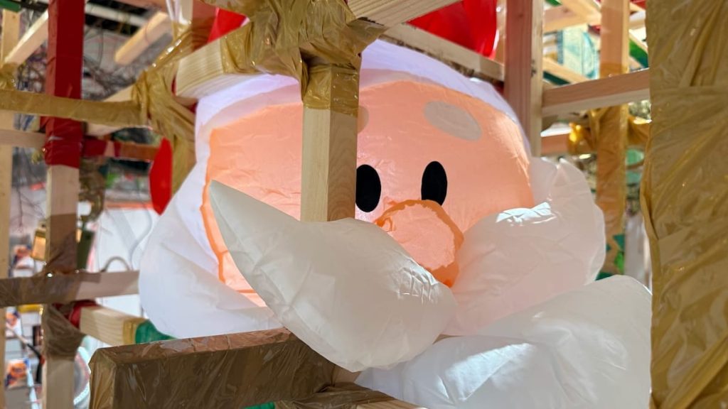 Understanding the Role of Friction in the Art World