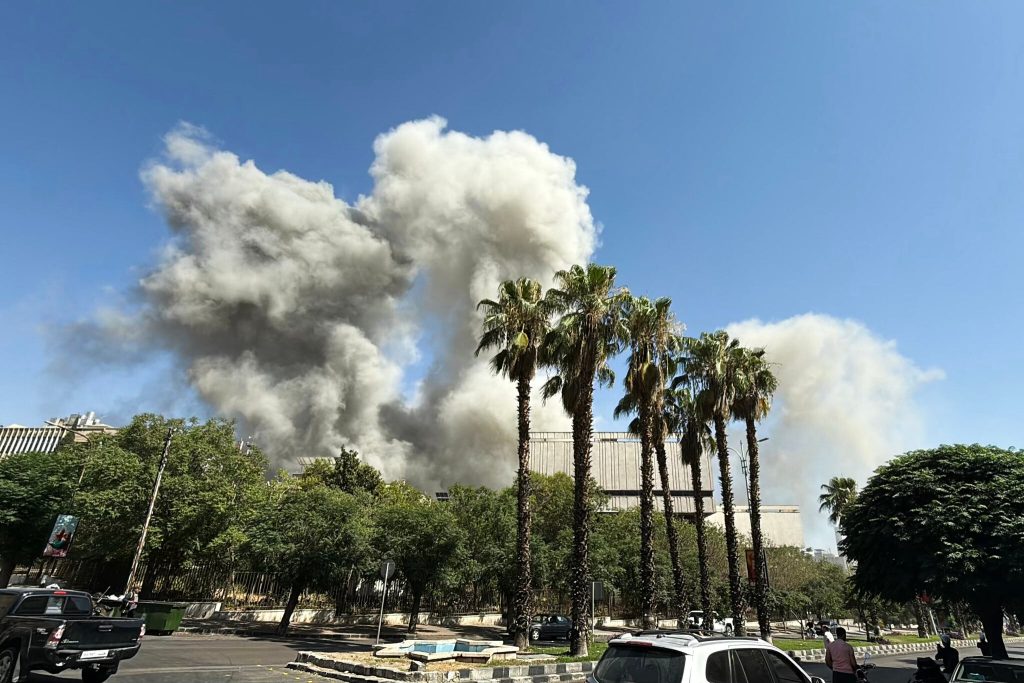 US and Israel Airstrikes Cause Damage to 17th-Century Palace in Isfahan