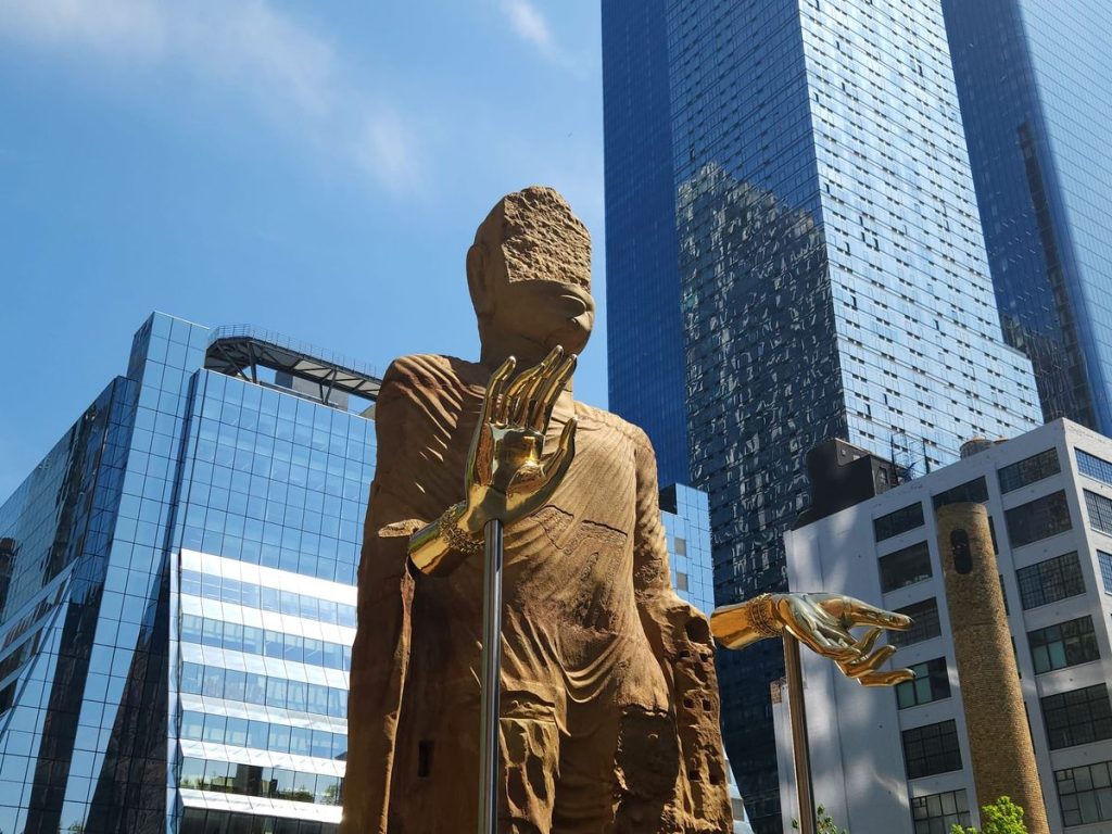 A Buddha Sculpture Makes Its Debut on the High Line