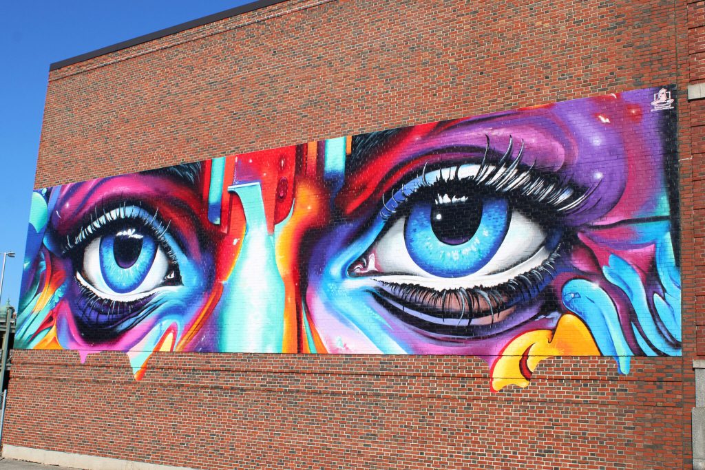 Eye Murals Transform Regular Structures into Lively Exhibitions