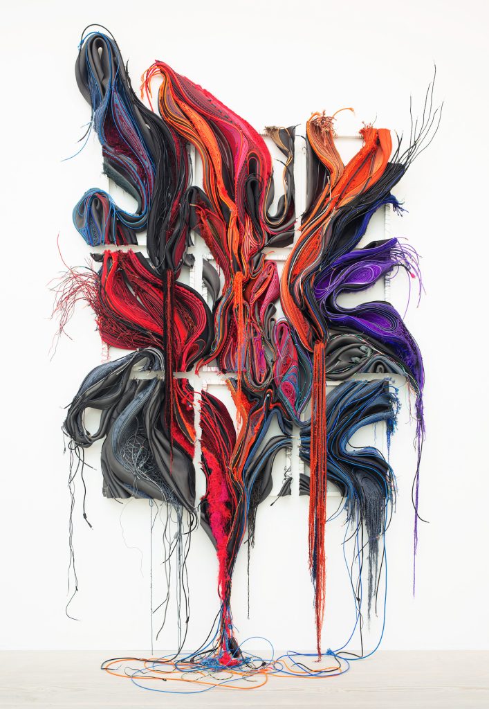 Fiber Sculptures Investigate the Influence of Social Media on Women’s Identity