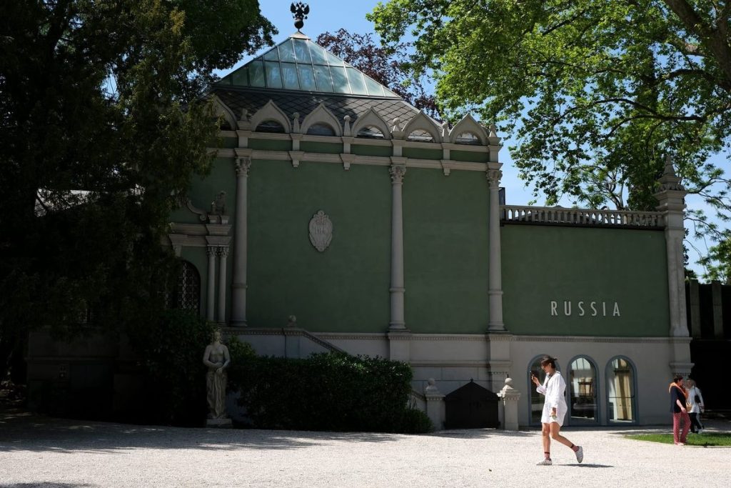 “Russia’s Venice Pavilion Closing to Public Due to Sanctions Compliance”