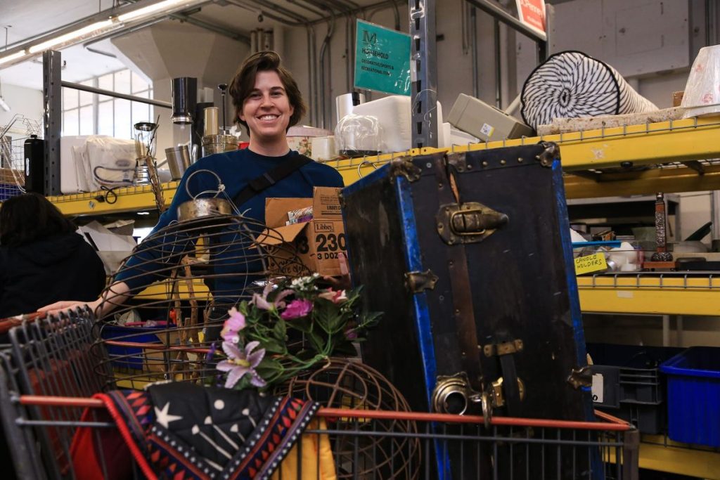 The Impact of Cities Providing Artists with Free Supplies