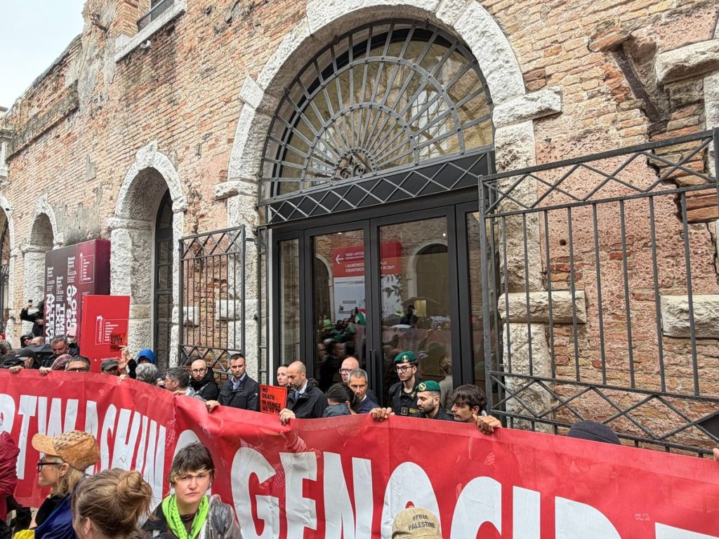 Artist’s Legal Threats Preceded Resignation of Venice Biennale Jury at Israeli Pavilion